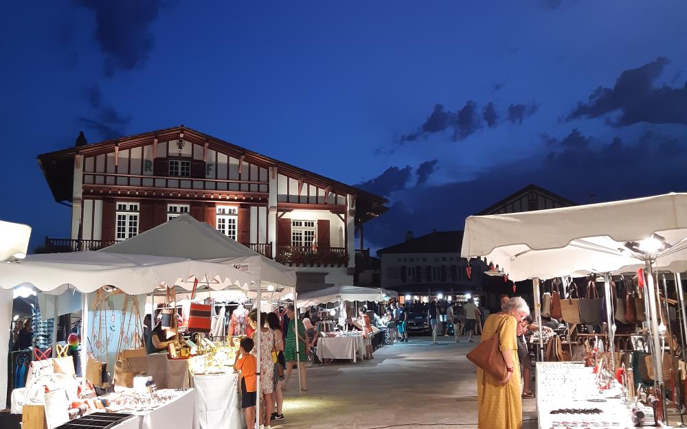 marché artisanal nocturne bidart 2022