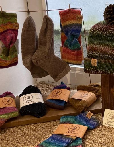 Trikotenia accessoires en laine tricotés main au pays basque