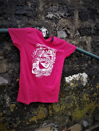 tee-shirt par Muriel CARCAGNO, artisan d'art au Pays Basque