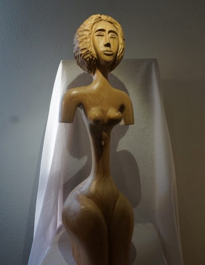 Zuhaitza artiste sculpteur sur Bois à Bayonne